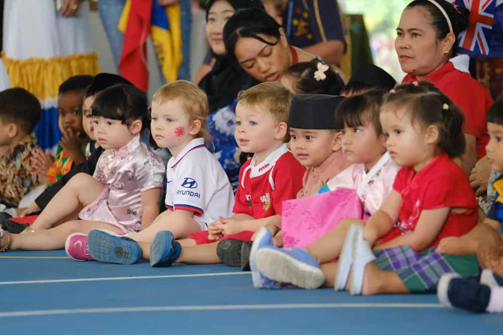 Gli studenti partecipano alle celebrazioni della Giornata Internazionale alla Jerudong International School 
