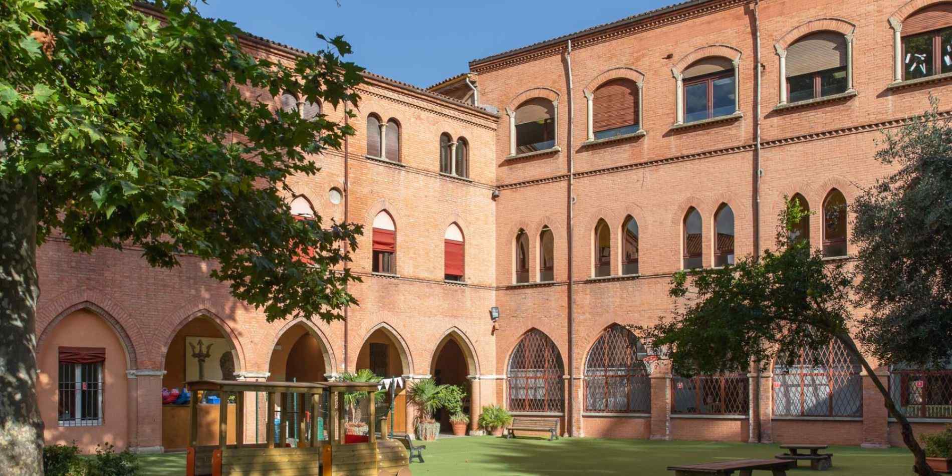 international-school-of-bologna-cover-photo