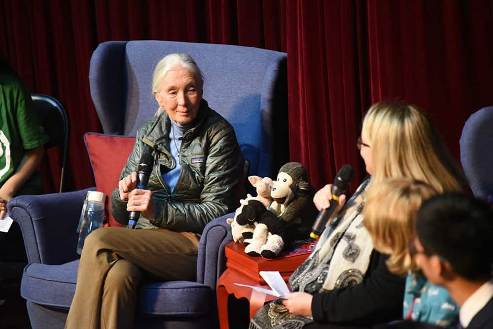 Children who love to read are children who succeed. kids_love_to_read Conservationist Jane Goodall Spreads Hope in Beijing | World Schools