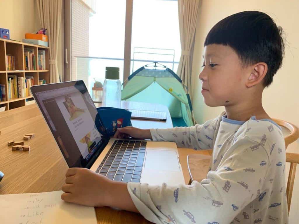 Children who love to read are children who succeed. kids_love_to_read The Harbour School launches remote learning solution in response to HK protests | World Schools