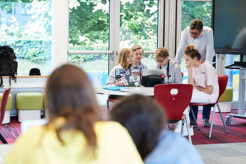 Students studying IB curriculum learn a range of subjects in great detail. Why-Choose-IB 5 reasons to choose a school with an IB focus | World Schools
