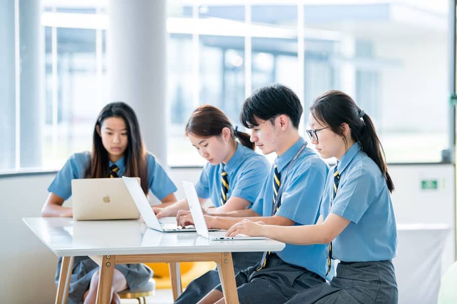 Boarding school is a great way for students to expand their horizons and learn new things 329_img1_900x600 Top 6 Academic Benefits of Boarding School | World Schools