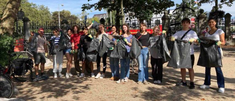 ISA Students Help Clean Up Amsterdam