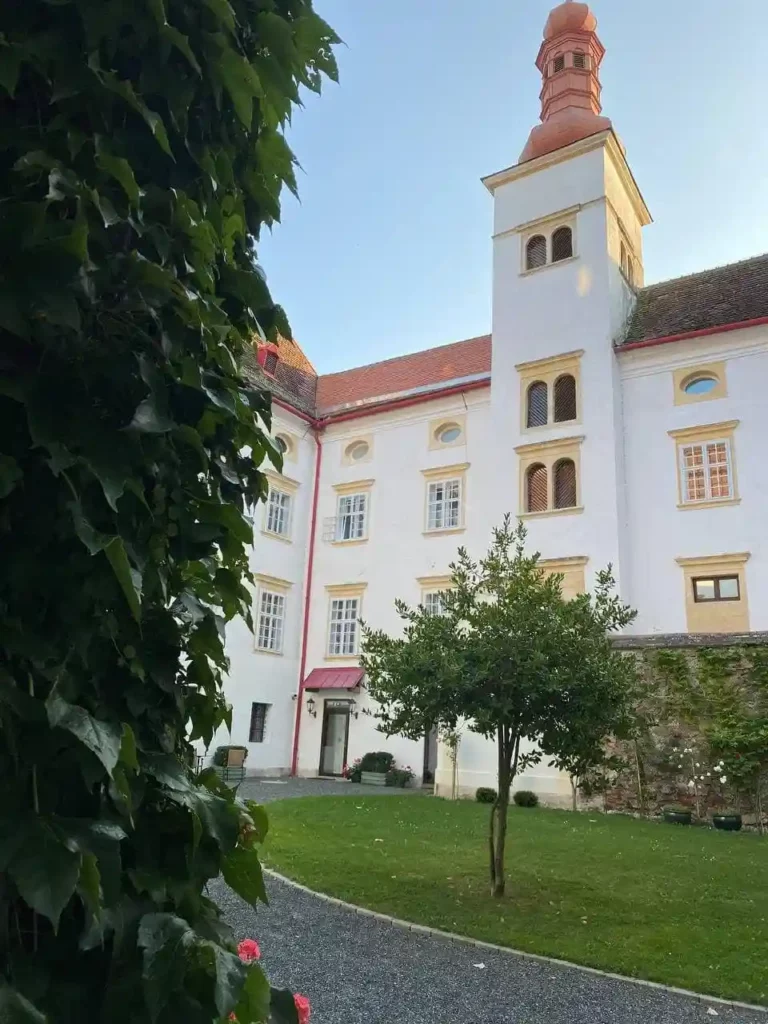 WSGallery-Schloss Krumbach International School-Overview-2
