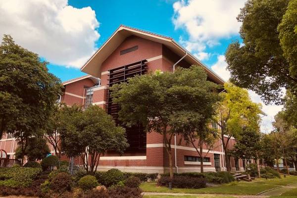 Modern Dulwich College Shanghai Pudong campus exterior.
