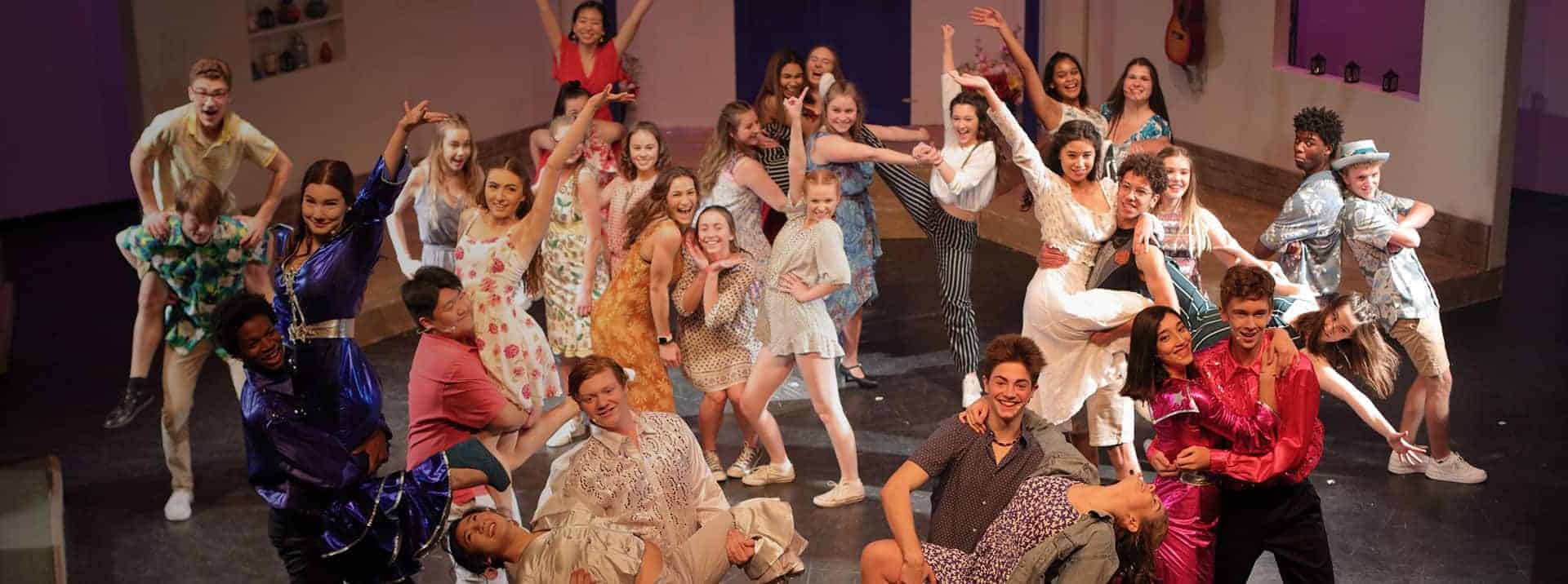 CHICAGO: High School Edition Razzle Dazzles at Lakefield College School