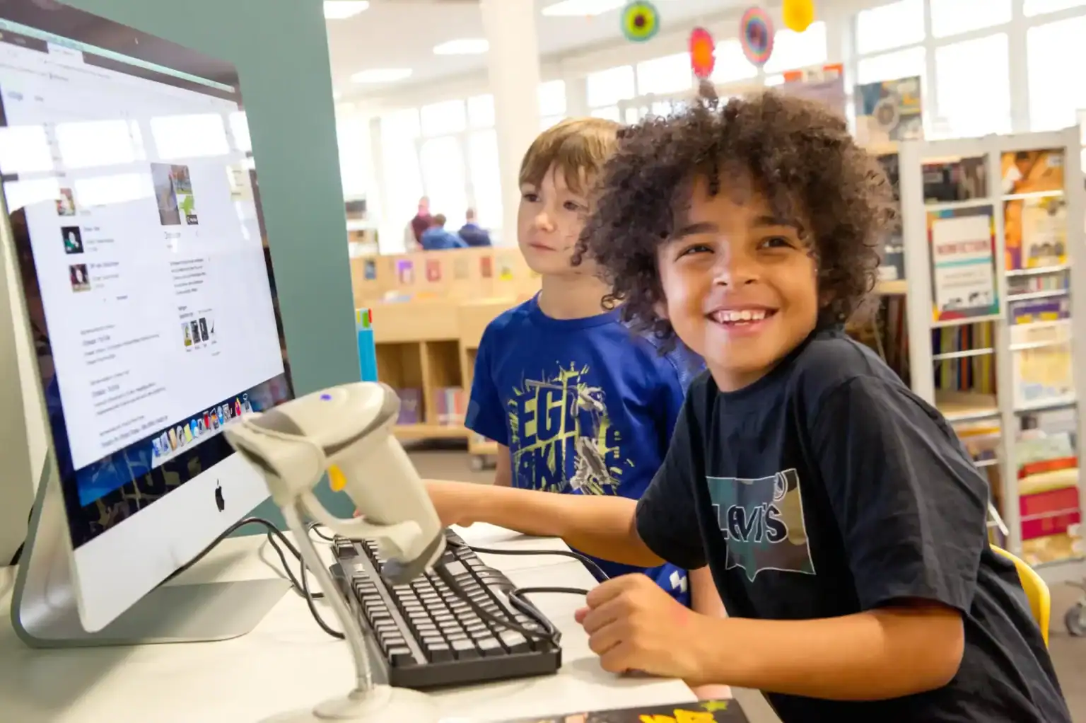 Computer literacy and technology in education at World Schools.