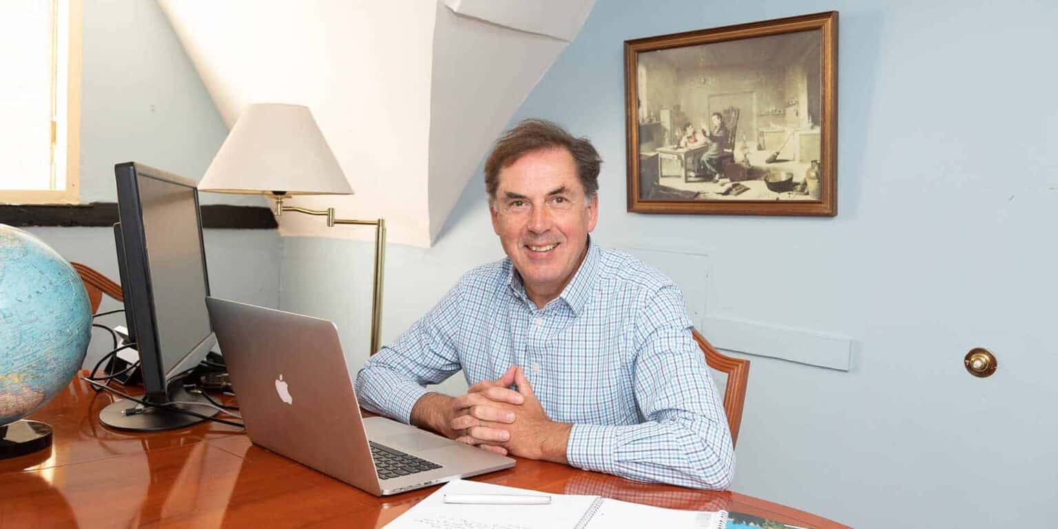 Innovative teacher working remotely, online education, digital learning environment at home.