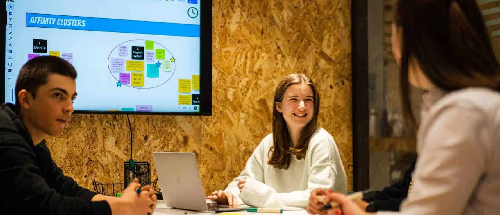 Innovation in Education: Enhancing Learning Through Techniques and Tools