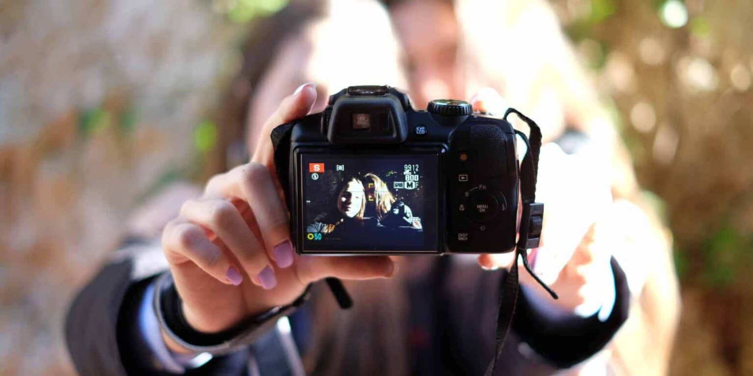 Yenilikçi öğrenme deneyimleri için Dünya Okullarında küresel eğitim fırsatlarını keşfedin.