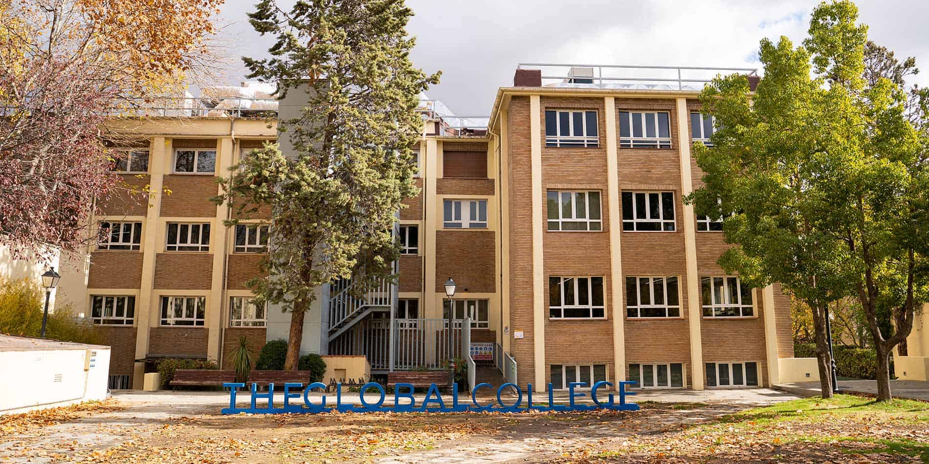 Schools 17 The Global College Photo 1