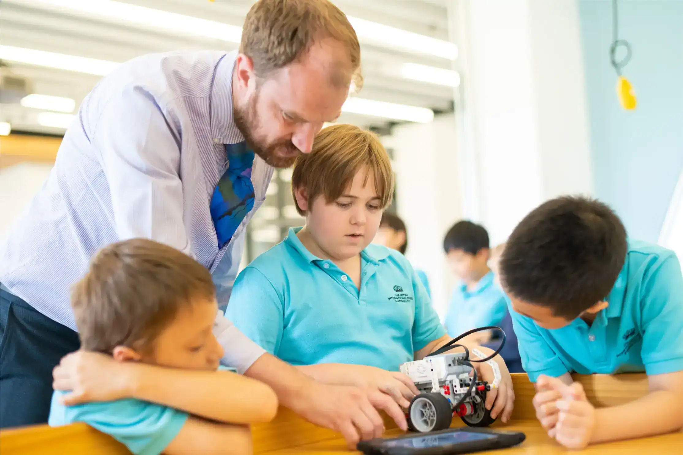 Robot engineering workshop at world schools for innovative education.