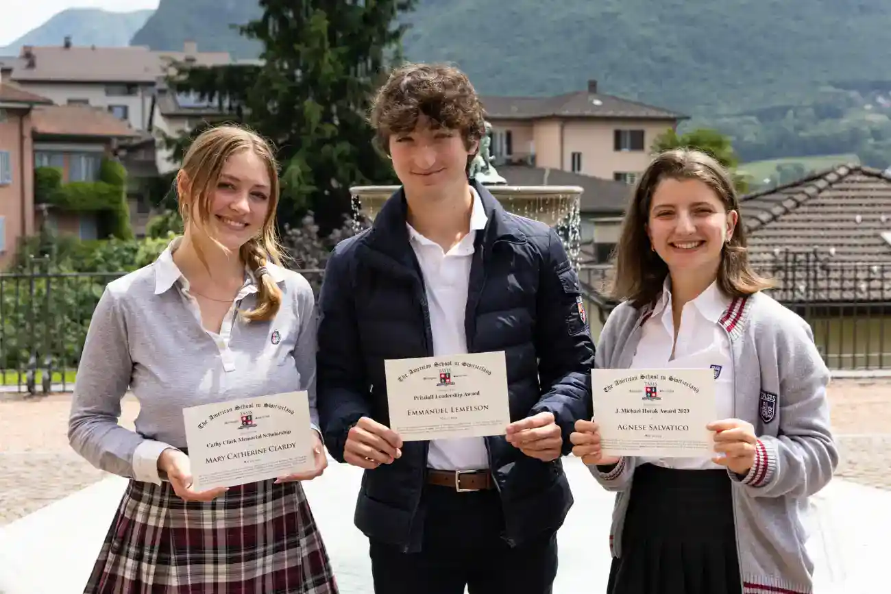 This Year at TASIS: 2023 16 Achieving academic excellence at a top world school for young scholars.