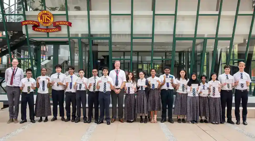 JIS STUDENTS EXCEL IN UK INTERMEDIATE MATHS CHALLENGE!