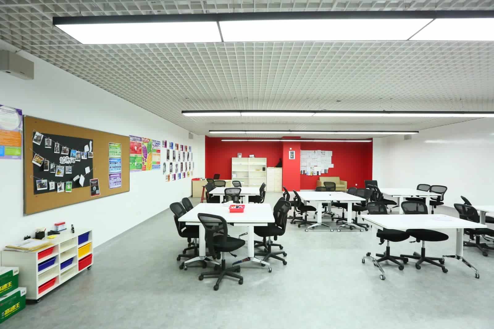 Flexible learning environment at Dulwich College Beijing for student collaboration.